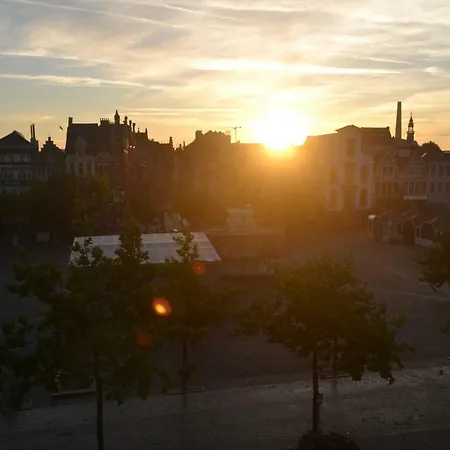 Greatest View & Location In Ghent Appartement